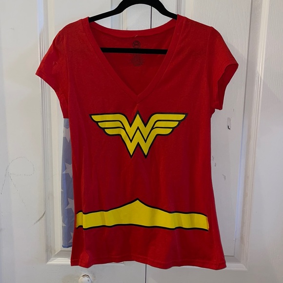 DC COMICS short Sleeve  wonder women Top New - Picture 1 of 6